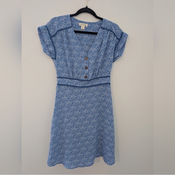 Anthropologie Dresses & Skirts - Anthropologie Blue Patterned Dress with a mid length. Beautiful and new no tags.